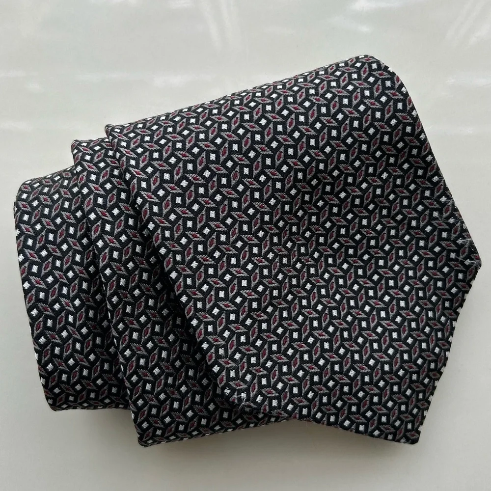 Lauren Ralph Lauren 100% silk tie